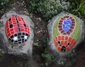 Garden mosaic art Ladybug sculpture Yard decor bug figurine Outdoor garden beetle statue Gift for gardener grandma