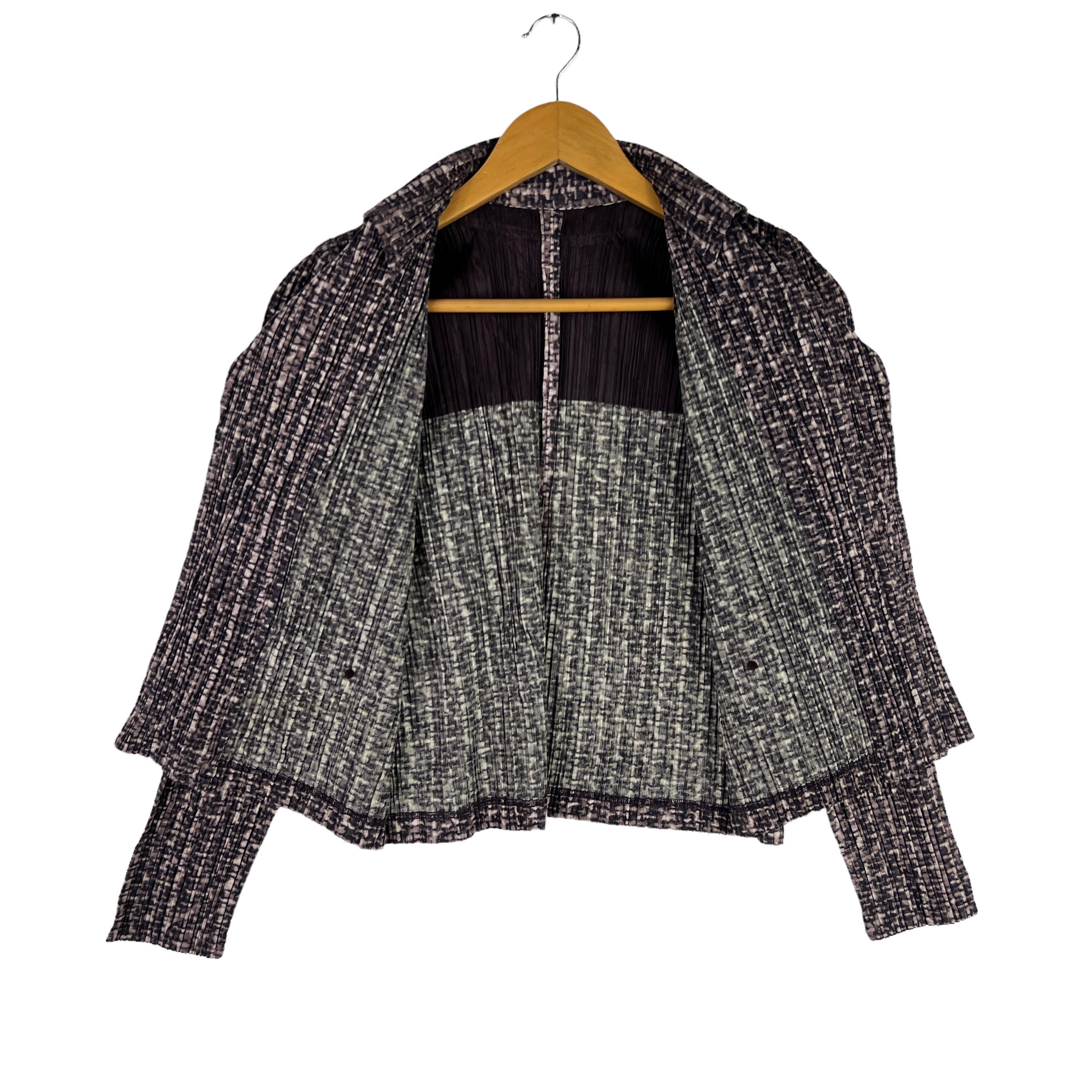 ISSEY MIYAKE Pleats Please Jacket Crop Pleated Elegant ISSEY MIYAKE Pleats Please Jacket Crop Pleated Elegant