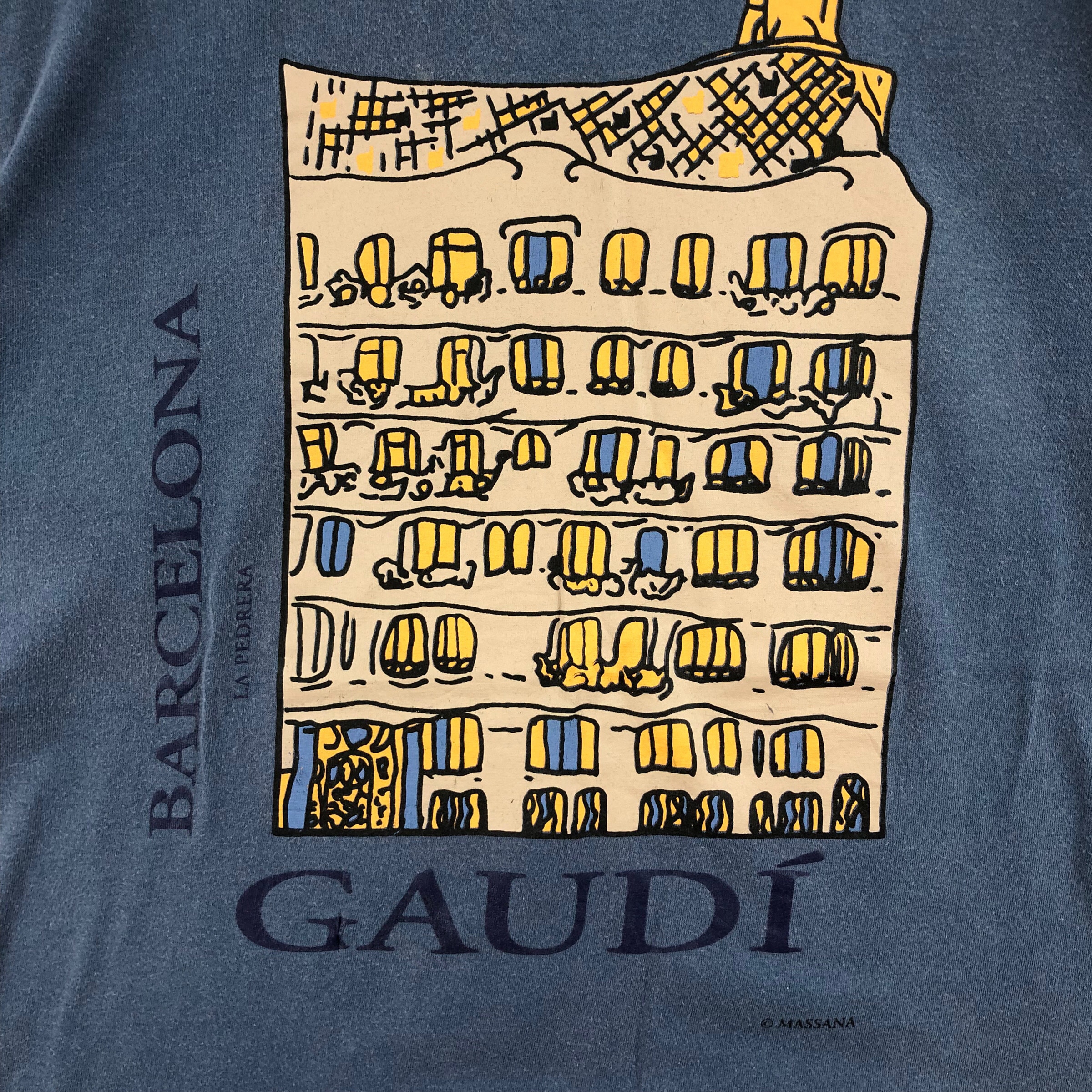 Vintage 90s ANTONI GAUDI Barcelona T-shirt Architect and Designer