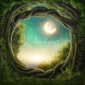 Könnte beinhalten: Eine Fantasy-Waldszene mit einem Halbmond am Himmel, gesehen durch einen großen, verdrehten Baumstamm. Der Baumstamm ist mit Ranken und Moos bedeckt, und der Waldboden ist mit grünem Gras bedeckt. Der Himmel ist in einem leuchtenden Blaugrün gehalten, und der Mond ist strahlend weiß.