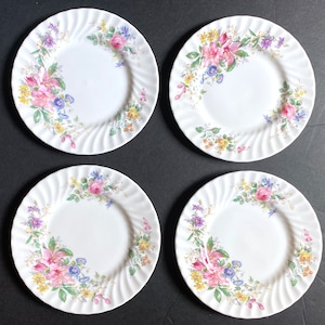 Royal Doulton &quot;Arcadia&quot; pattern No H4802 dinner plates, brown mark, ca. 1950s, fine bone china, beautiful