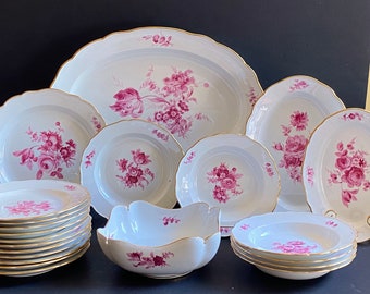 Gorgeous MEISSEN &quot;flower boutique &quot; Purple dinner service set, gold rim, 23 pieces, 1st choice, excellent