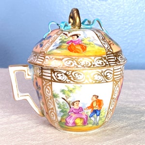 Rare! Meissen Augustus Rex &quot;AR&quot; mark Porcelain Custard cup, for Helena Wolfsohn, handpainted and gold accent, ca.1879, excellent condition