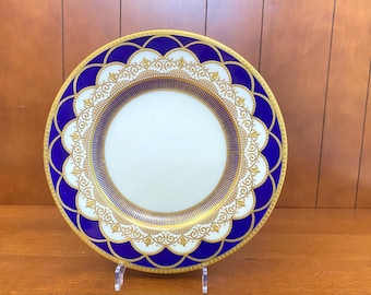 Piatto da portata Minton per Tiffany & Co. in porcellana inglese antica, colore blu cobalto e decorazioni dorate, stile neoclassico di Sèvres, modello H4625.