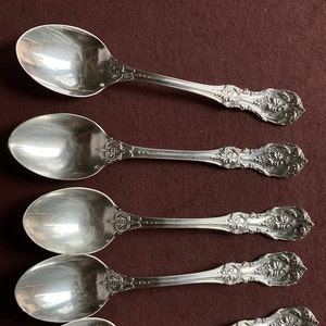 Juego de 4 cucharas de plata de ley Reed & Barton Francis I, 6-3/4'', sin MONO, Y1904