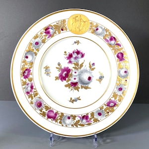 exquisite KPM Berlin 11.5&#39;&#39; plate, flower painting and ornamental gilding, early 20 century, made in Germany, rare!
