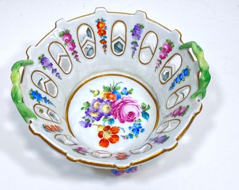 Antique Dresden Germany porcelain reticulated and gilt bowl, hand painted flower and encrusted flowers, circa 1900s, excellent condition.