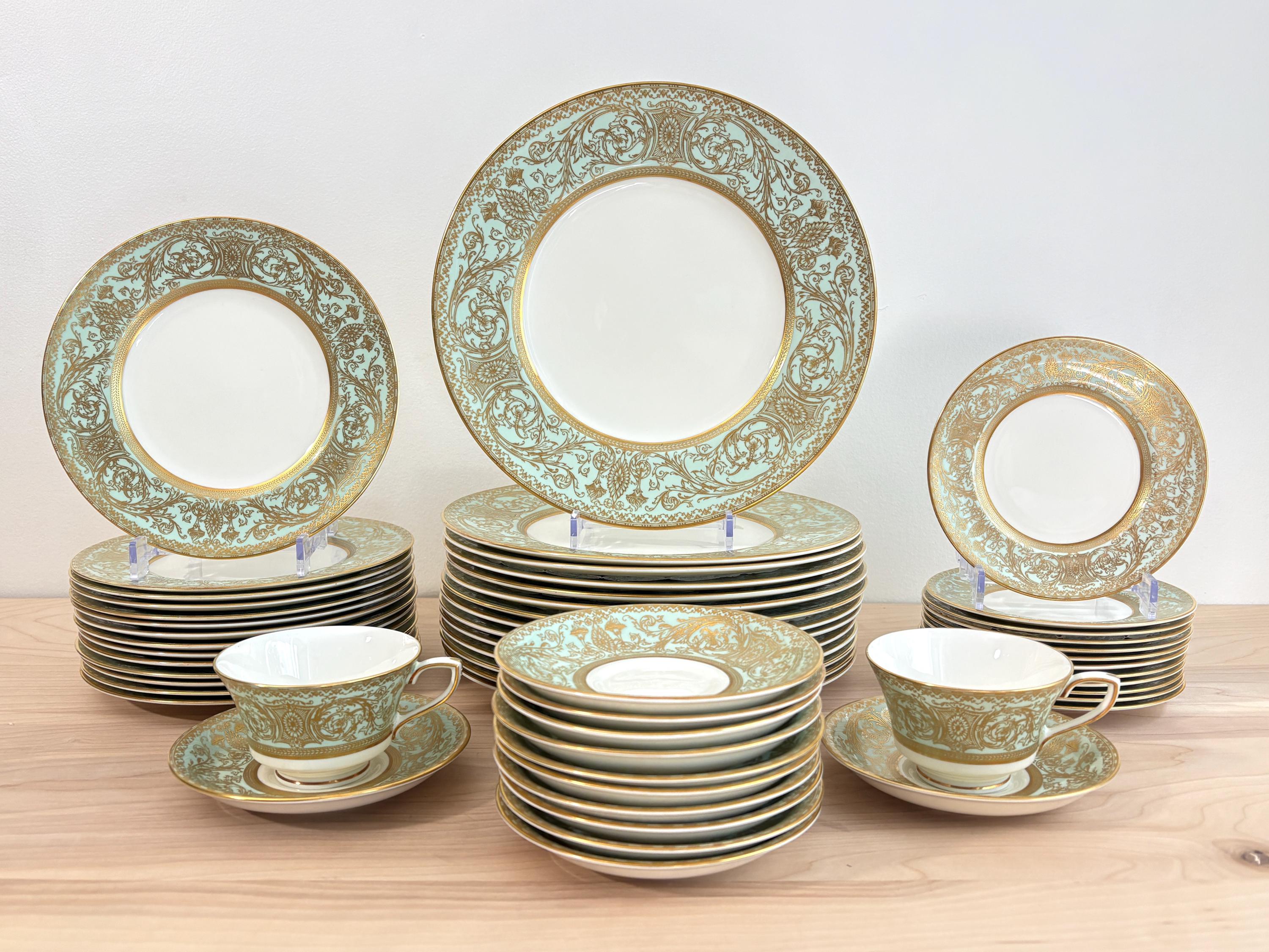 Royal Worcester Porcelain Dinner Set - Etsy