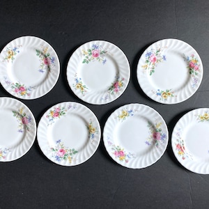 Set 7 x Royal Doulton &quot;Arcadia&quot; pattern No H4802 bread and butter plates, 6 5/8&#39;&#39;, fine bone china, ca. 1950s, beautiful