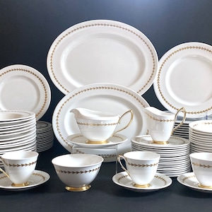 Servieren 16 Royal Albert White mit vergoldetem feinem englischen Bone China Tafelservice, ROA47, 95-teilig. Neuwertig