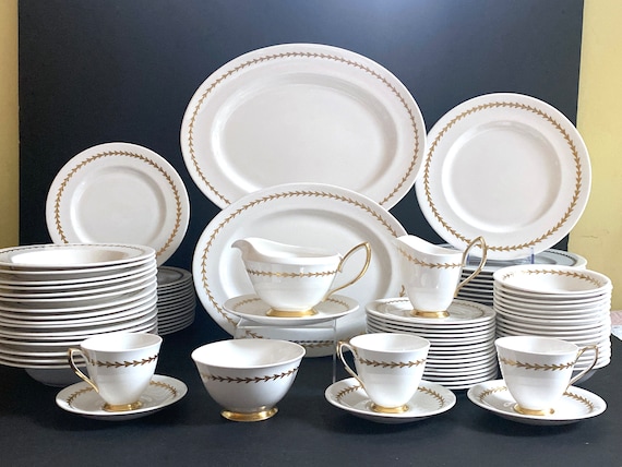 Serve 16 Royal Albert White With Gold Gilt Fine English Bone China