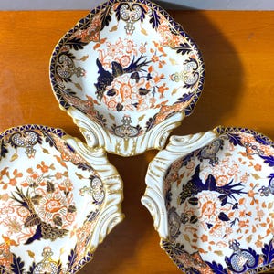 Royal Crown Derby Imari Shell Dishes: Cobalt & Gold Accents, Set of 3