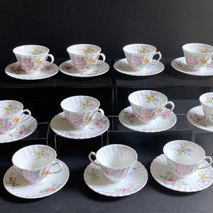 Set 11 Royal Doulton &quot;Arcadia&quot; pattern No H4802 footed teacup and saucers, ca. 1930s, fine bone china, beautiful