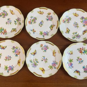 Herend Hungary &quot;Queen Victoria&quot; dessert/salad plates (520 VB0), 8.25&#39;&#39; D inches (21cm), set of 6, mint, gorgeous