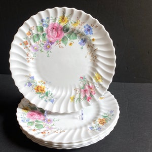 Royal Doulton &quot;Arcadia&quot; pattern No H4802 dinner plates, green mark, ca. 1930s, fine bone china, beautiful