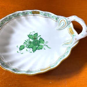 6 1/4'' Herend "Chinese Bouquet" Apponyi Green shell dish,, #335 AV, mint, best gift, stunning holiday table decor