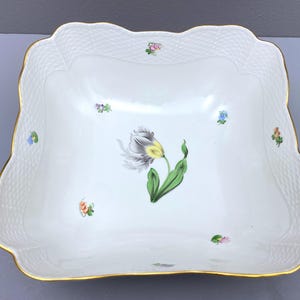 Herend Hongarije handgeschilderde grote vierkante serveerschaal – "Kitty"-patroon – 182/KY – gele tulp – 10”