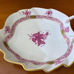 Herend Apponyi Purple (AP) leaf form dish, #203 AP, mint, ca, 1930