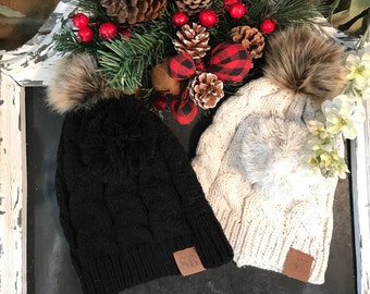 New  CHUNKY KNIT Pom Pom beanies, interchangeable, black and white beanies, women’s winter hat, gift for her, winter beanies, slouchy,baby