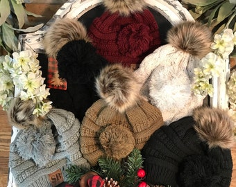 beanie with interchangeable pom pom