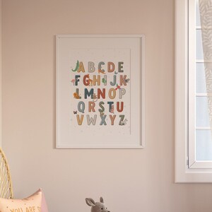 Safari Kinderzimmer Alphabet Poster, geschlechtsneutrale Kinderzimmer Kunstdrucke, lernspielzimmer Dekor, Wild Baby Tiere Drucke, Safari Kinderzimmer Kunst