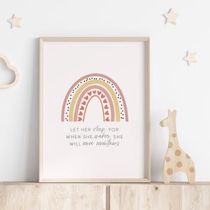 Lass sie schlafen, denn wenn sie aufwacht, versetzt sie Berge Digitaler Kunstdruck, Regenbogen Baby Kinderzimmer Wandkunst Digital Download