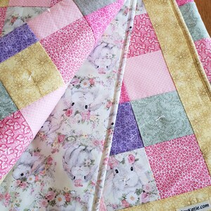 Susan Winget Hallo Frühlingshäschen Patchwork Crib Quilt / Lap Quilt