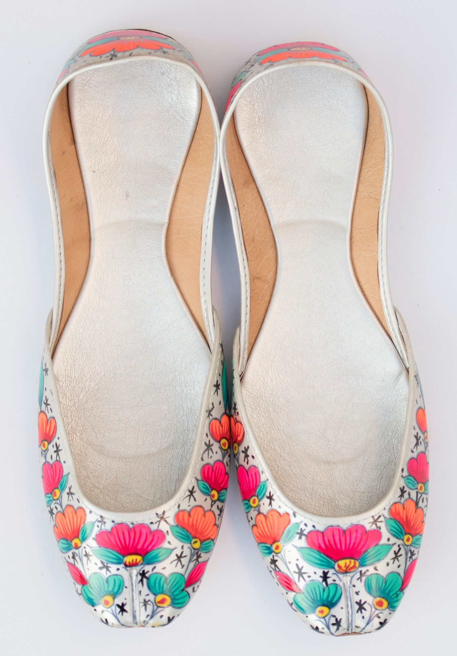truck art ballet flats (khussa)