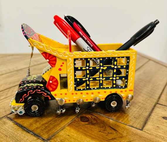 Handmade Wooden Truck Art Pen Holder: Room Decor