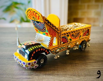 Handpainted Wooden Truck Art: Room Decor