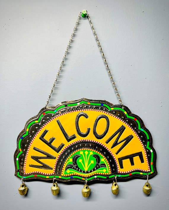 Handmade Chamakpatti Truck Art Wall Hanging: Vibrant Indian Decor