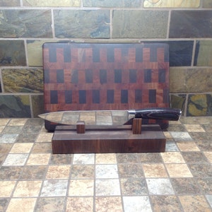 Knife display, Knife holder block, Wood knife holder, Handmade knife display, Walnut end grain, knife stand, handmade knife holder