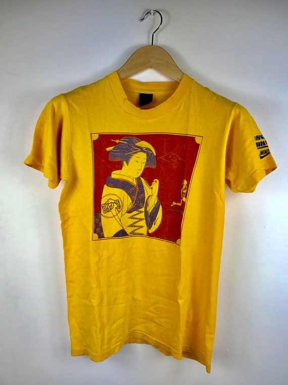 nike geisha tee