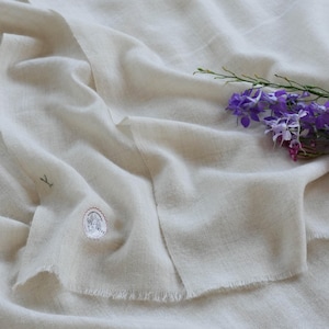GI Certified Pure Pashmina Scarf/Wrap, Natural White Handwoven on Hand loom in Kashmir, Luxury, Super Soft, Light Weave.