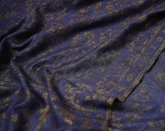 Pashmina Kani de lujo azul con motivos Zari dorados hechos a mano