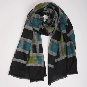 Black Ikat Handwoven Baby Pashmina Shawl – Soft Kashmiri Cashmere Wrap | Luxury Handmade Wool Scarf |  Unique Artisan Gift