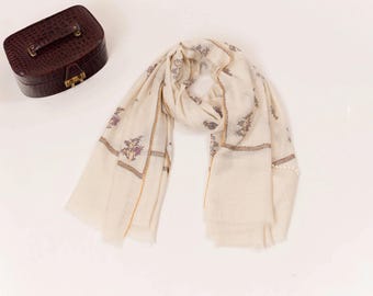 White Handmade Kashmiri Pashmina Shawl with Hand Buteh Embroidery