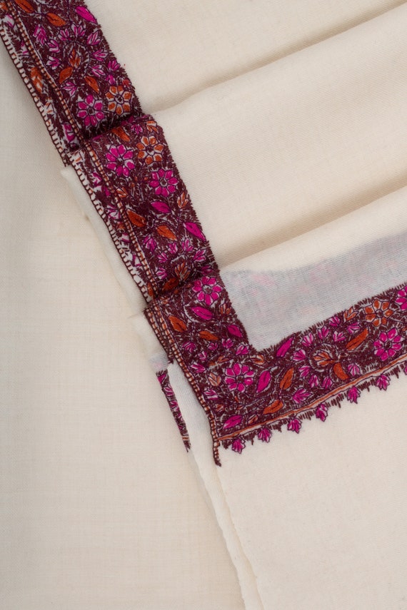 40x80 1 Daurdar Motif No Kashmiri Hand Embroidery Needlework on Fine Wool Shawl