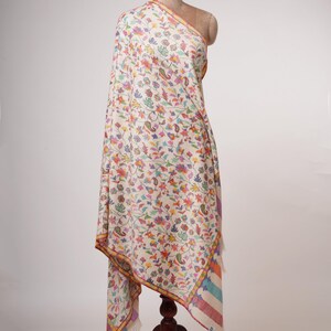 Ivory Kani Pashmina Shawl with Fine Traditional Motifs – Handwoven Art