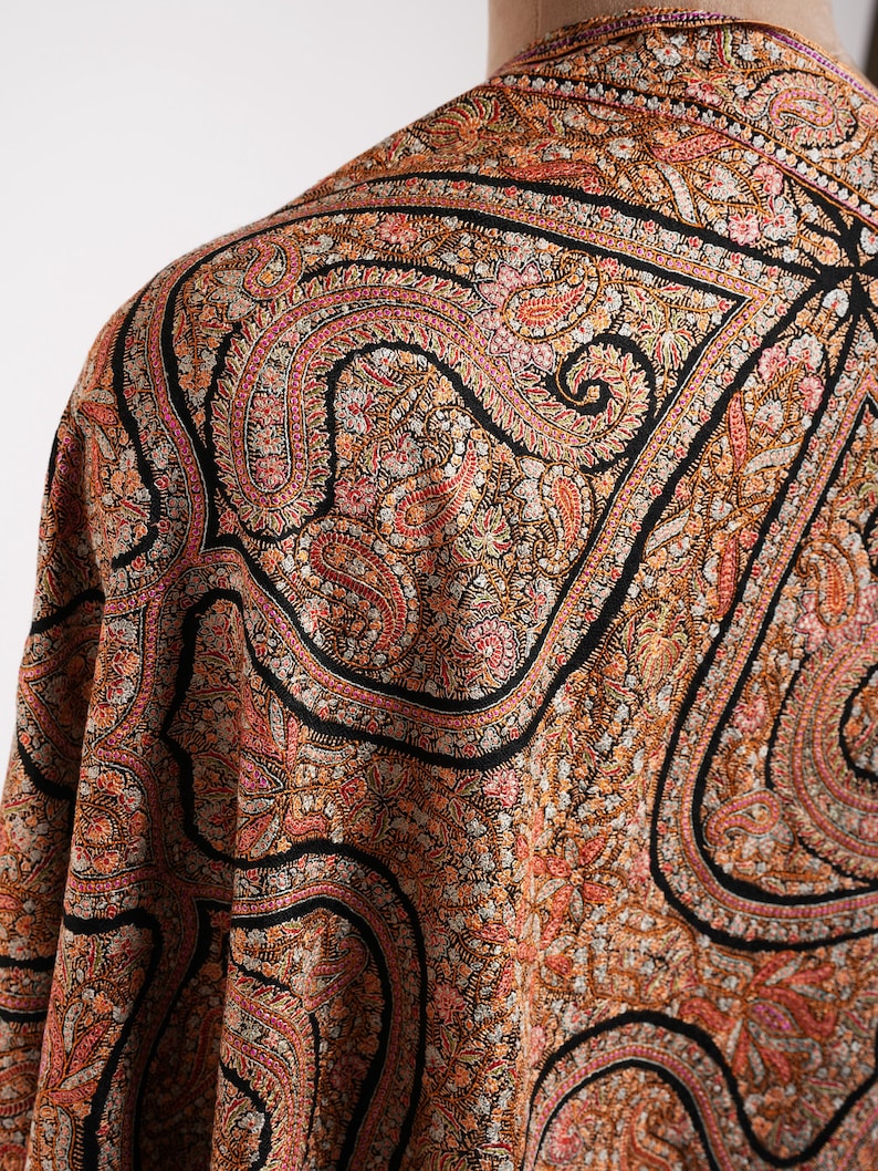 Minute Silk threads Embroidered In Black Pashmina Jamavar Shawl