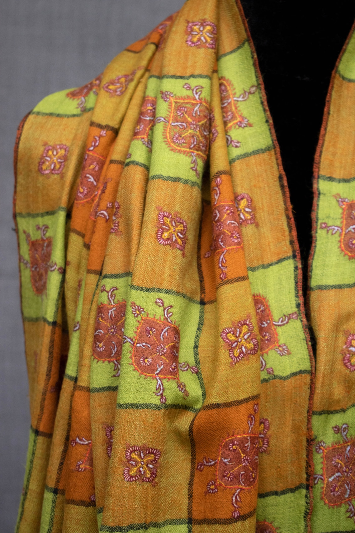 Mehnaz Kashmiri Shawl Embroidered Pashmina Sozni Work Pure image 0