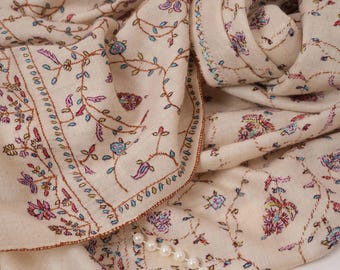 Natural Off White Hand Embroidered Sozni Jali Pashmina Shawl