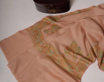 Peach Daur Dar Hand Embroidered Fine Wool Kashmiri Shawl