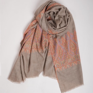Natural Zati Palla Embroidered Pashmina Shawl | Handwoven Kashmiri Cashmere Wrap | Subtle Gold Tilla Work | Luxury Soft Wool Scarf