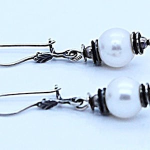 SILPADA Sterling Silver 925 &quot;Light the Way&quot; Pearl Earrings Vintage Quality