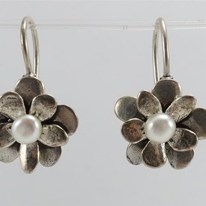 Silpada Love Bloom Sterling Silver 925 Pearl Flower Earrings Floral