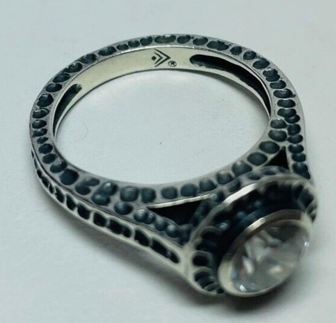 925 Argento Sterling Anello Con Zirconi Incastonati/Eternity / 1,8g 925 Argento Sterling Anello Con Zirconi Incastonati/Eternity / 1,8g