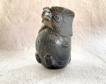 フクロウ彫刻 陶器 ヴィンテージ陶器のフクロウの彫刻 - 手作りの黒焼き陶器のフクロウ