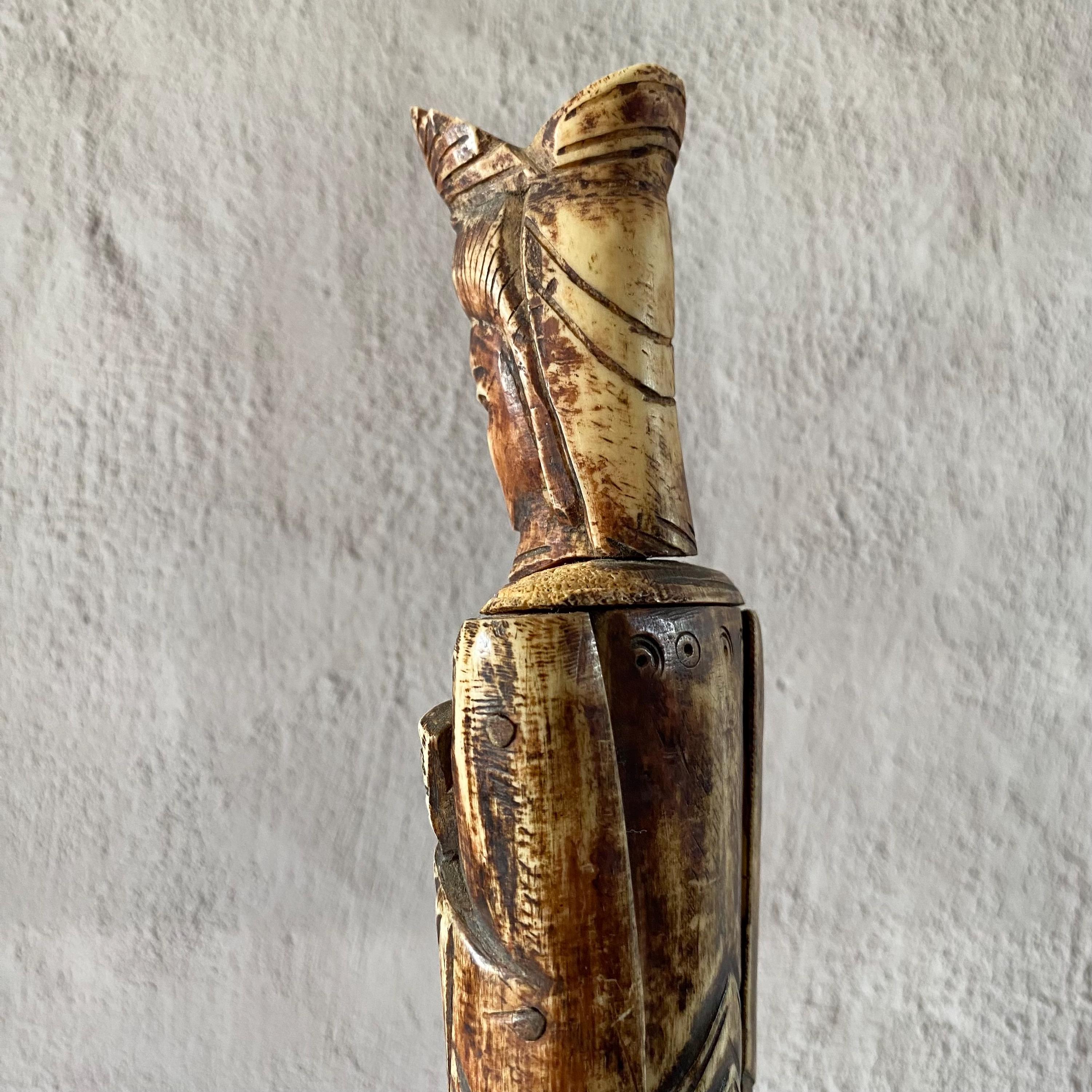 古い中国の手彫りの骨の高貴な置物 - アジア美術 - 高さ35 cmの骨の