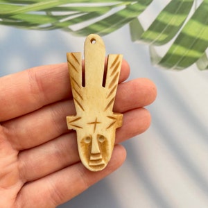 Vintage Hand geschnitzte Knochen Anhänger - Ethnische Fusion - Schmuckherstellung Gaia Charme - Tribal Knochen Perle